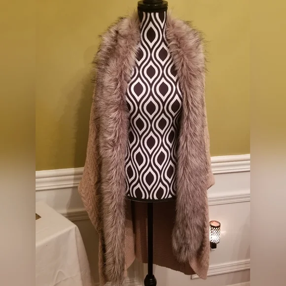 NEW Jessica Simpson Knit Sweater Cardigan With Faux Fur Trim Tan Oversize Medium - Picture 8 of 11